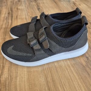 Nike Air Womens Size 7 Sock Racer Sneaker